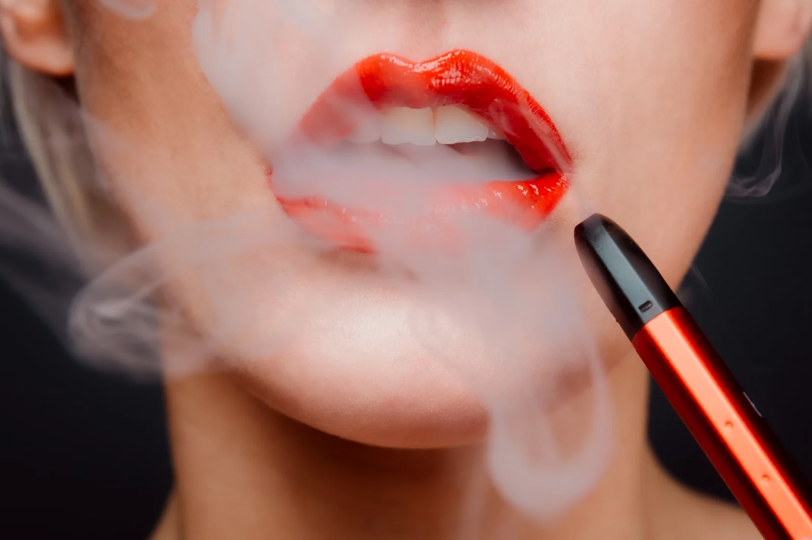 Vaping a Women